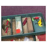 Vintage Tackle Box with lures + Pflueger SkilKast 1953 + Ocean City 1591 Reels