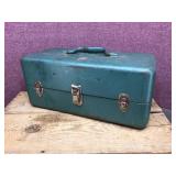 Vintage Tackle Box with lures + Pflueger SkilKast 1953 + Ocean City 1591 Reels