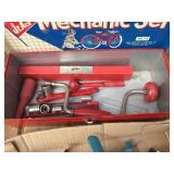 Group Vintage Toys + Gadgets