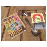 Group Vintage Toys + Gadgets