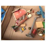 Group Vintage Toys + Gadgets