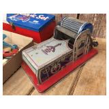 Group Vintage Toys + Gadgets
