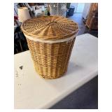Wicker clothes hamper