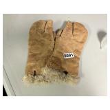 Vintage fur gauntlet mittens with trigger finger