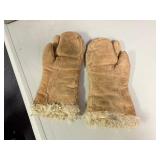 Vintage fur gauntlet mittens with trigger finger
