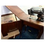 Antique  Singer sewing machine pre 1940