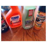 Lot of cleaning supplies