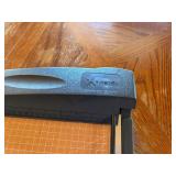 Paper cutter
