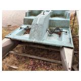 Paddle boat with lift