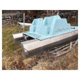Paddle boat with lift