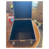 Small Trunk withy keys