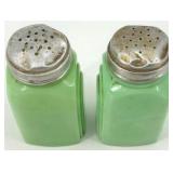 Vintage Art Deco Mckee Jadeite Green Glass Salt & Pepper Shaker Set