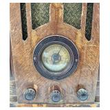 National Union Vintage Tube Radio - Wooden Cabinet