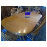 Oak dining room table set. With leaf & 6 chairs. Very nice condition. As shown. CASH ON SITE ONLY. PICKUP IS TUESDAY MAY 19TH FROM 11 AM TO 4 PM. REGARDLESS WHAT THE SCHEDULE STATES.