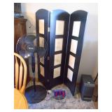 Tri fold room divider & electric pedestal fan. As shown. CASH ON SITE ONLY. PICKUP IS TUESDAY MAY 19TH FROM 11 AM TO 4 PM. REGARDLESS WHAT THE SCHEDULE STATES.
