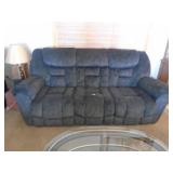 Very nice condition sofa. As shown. CASH ON SITE ONLY. PICKUP IS TUESDAY MAY 19TH FROM 11 AM TO 4 PM. REGARDLESS WHAT THE SCHEDULE STATES.