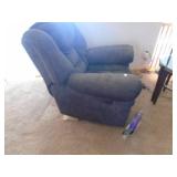 Rocker/Recliner chair. Matches sofas in above lots. As shown. CASH ON SITE ONLY. PICKUP IS TUESDAY MAY 19TH FROM 11 AM TO 4 PM. REGARDLESS WHAT THE SCHEDULE STATES.