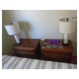 2 ends tables with 2 lamps. As shown. CASH ON SITE ONLY. PICKUP IS TUESDAY MAY 19TH FROM 11 AM TO 4 PM. REGARDLESS WHAT THE SCHEDULE STATES.