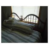 Complete bed & headboard. As shown. CASH ON SITE ONLY. PICKUP IS TUESDAY MAY 19TH FROM 11 AM TO 4 PM. REGARDLESS WHAT THE SCHEDULE STATES.