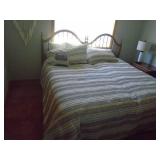 Complete bed & headboard. As shown. CASH ON SITE ONLY. PICKUP IS TUESDAY MAY 19TH FROM 11 AM TO 4 PM. REGARDLESS WHAT THE SCHEDULE STATES.