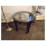 Glass top end table with 2 lamps. As shown. CASH ON SITE ONLY. PICKUP IS TUESDAY MAY 19TH FROM 11 AM TO 4 PM. REGARDLESS WHAT THE SCHEDULE STATES.