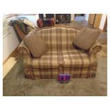Small loveseat with 2 pillows. Nice condition. As shown. CASH ON SITE ONLY. PICKUP IS TUESDAY MAY 19TH FROM 11 AM TO 4 PM. REGARDLESS WHAT THE SCHEDULE STATES.