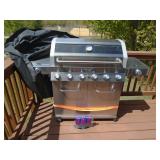 BBQ monument lp gas grill. Used but good condition. With cover. As shown. CASH ON SITE ONLY. PICKUP IS TUESDAY MAY 19TH FROM 11 AM TO 4 PM. REGARDLESS WHAT THE SCHEDULE STATES.