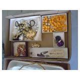 2 flats of jewelry. As shown. CASH ON SITE ONLY. PICKUP IS TUESDAY MAY 19TH FROM 11 AM TO 4 PM. REGARDLESS WHAT THE SCHEDULE STATES.