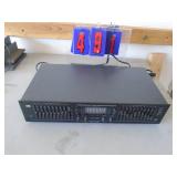 Electronic graphic equalizer receviver? As shown. CASH ON SITE ONLY. PICKUP IS TUESDAY MAY 19TH FROM 11 AM TO 4 PM. REGARDLESS WHAT THE SCHEDULE STATES.