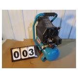 Makita 2.6 Gallon Air Compressor - #MAC700