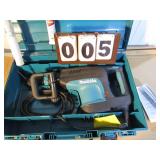 Makita 20 lb Demolition Hammer