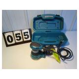 Makita 6" Random Orbit Sander #B05030