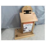 New Valley Splendor Cedar Critter Feeder