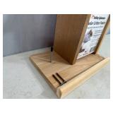 New Valley Splendor Cedar Critter Feeder