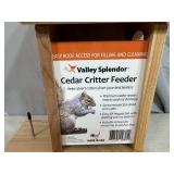 New Valley Splendor Cedar Critter Feeder