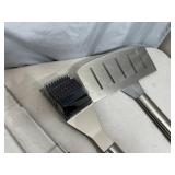 New Stainless Steel Grilling BBQ Tools