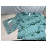 2 New Youth Long Sleeve Shirts - Size XL Husky (16)