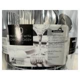 New 20 pc Flatware Set with Chrome Caddy
