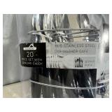 New 20 pc Flatware Set with Chrome Caddy