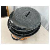 New 20 lb Graniteware Roaster Pan with Lid