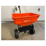 New AgriFab 85 lb Broadcast Lawn / Salt Spreader