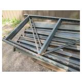Pallet rack with 2 8