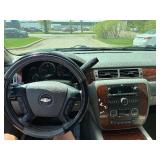 2008 CHEVROLET SUBURBAN LTZ *No Accidents Reported | 4x4* (NO RESERVE)