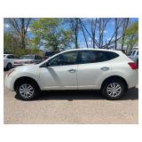 2010 NISSAN ROGUE S *All Wheel Drive* (NO RESERVE)