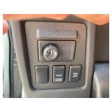2010 NISSAN ROGUE S *All Wheel Drive* (NO RESERVE)