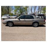 2002 MERCURY GRAND MARQUIS GS (NO RESERVE)