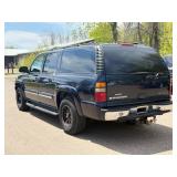 2004 CHEVROLET SUBURBAN 1500 LT (NO RESERVE)