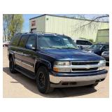 2004 CHEVROLET SUBURBAN 1500 LT (NO RESERVE)