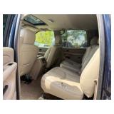 2004 CHEVROLET SUBURBAN 1500 LT (NO RESERVE)