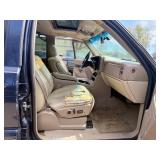 2004 CHEVROLET SUBURBAN 1500 LT (NO RESERVE)